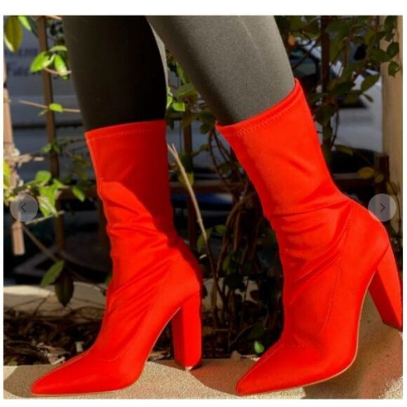 RED CHUNKY HEEL BOOTS | RED POINTY TOE STRETCHY CHUNKY BOOTIE - Picture 1 of 2